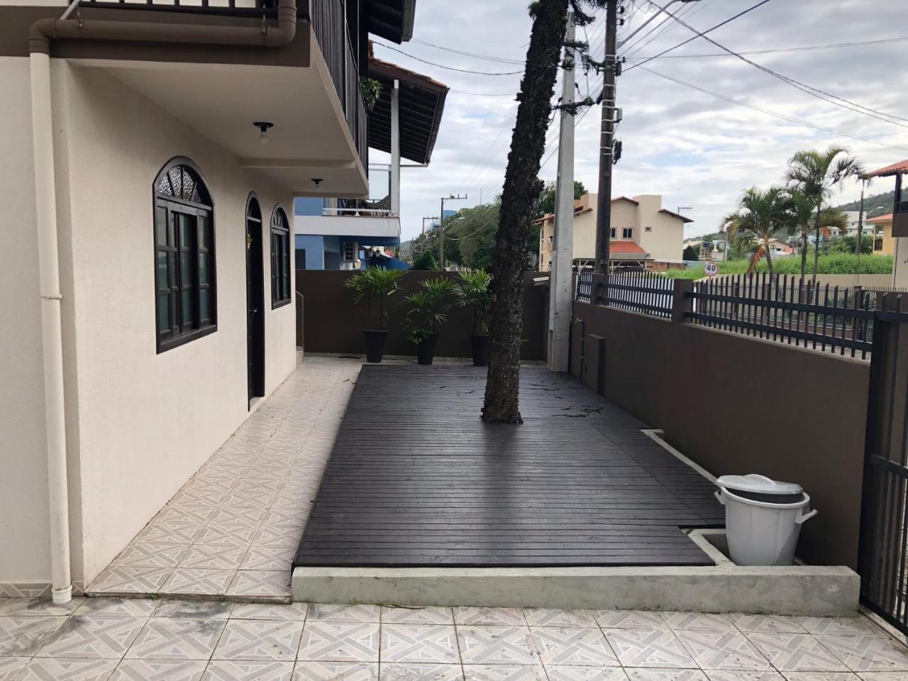 Casas *
